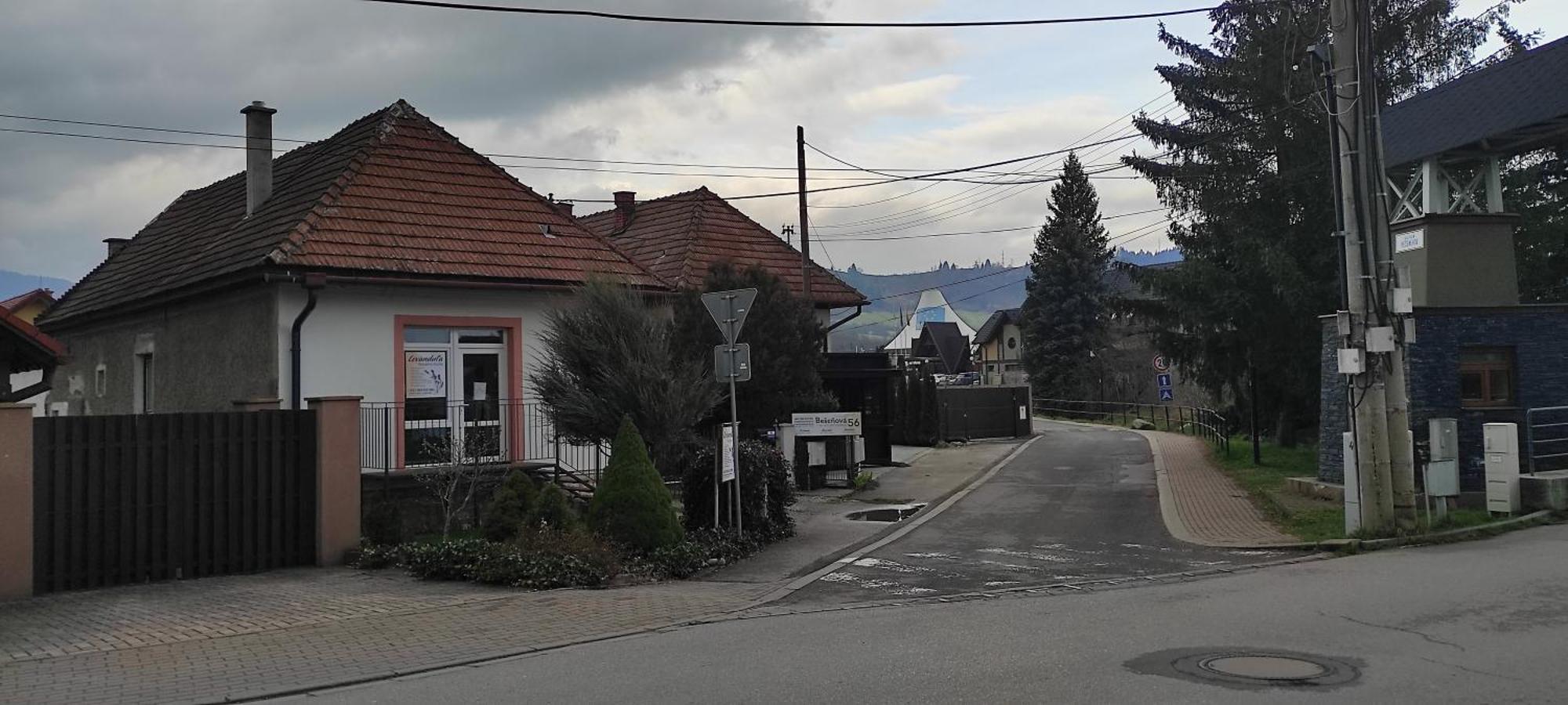 Petunia-Dom S Dvoma Spalnami Bešeňová Exterior foto
